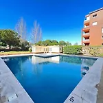2 Bed Beachfront With Pool And Ocean View Apartamento *